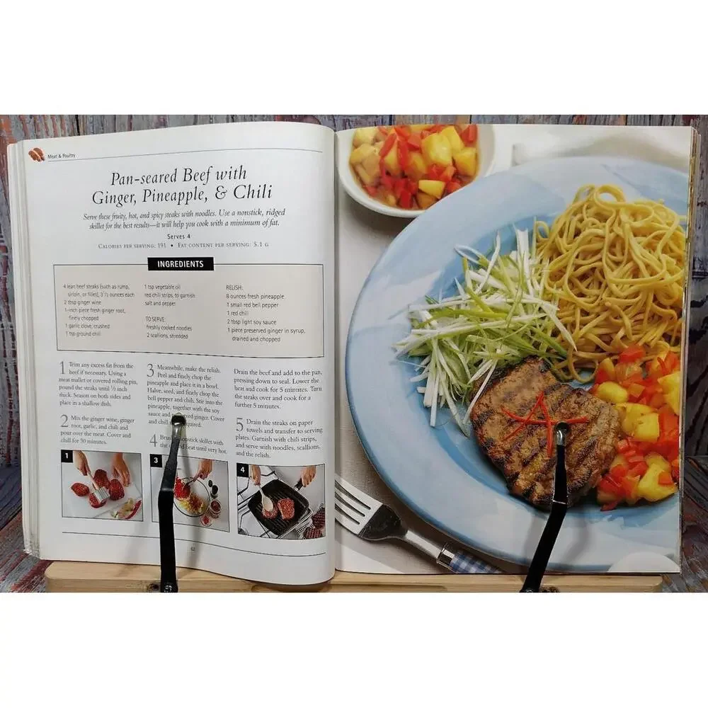 What's Cooking Low Fat by‎ Kathryn Hawkins